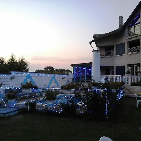 Old Blue House 公寓 *