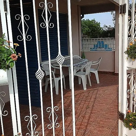 Old Blue House *